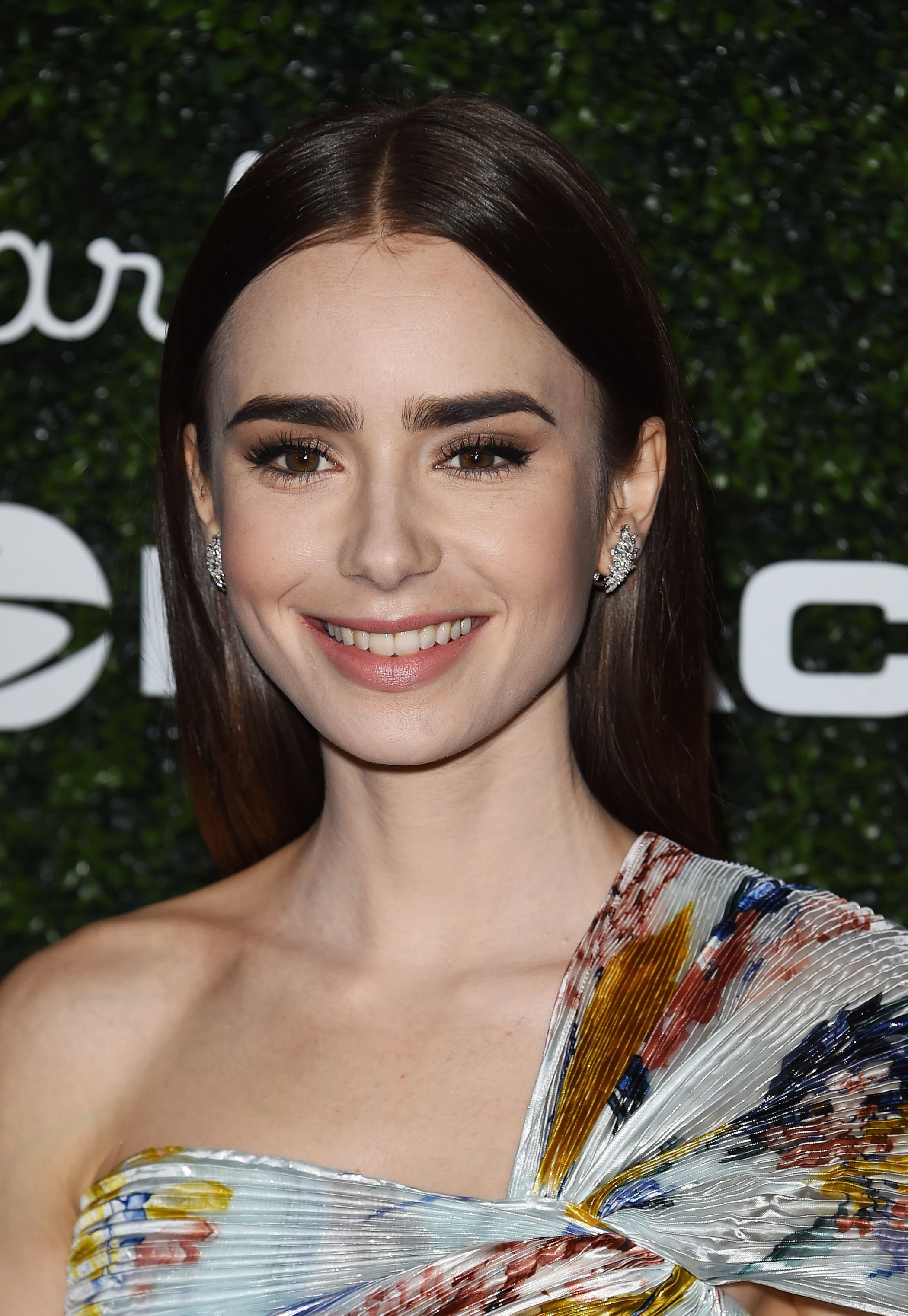 Lily colins. Lily Collins.