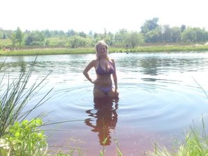 Amateur blonde teen showing her big tits on vacation pics (49 pics)-h6w5sg930t.jpg
